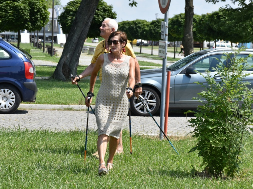Sandomierz. Badania, porady i nordic walking w miasteczku zdrowia nad Wisłą  [zdjęcia]