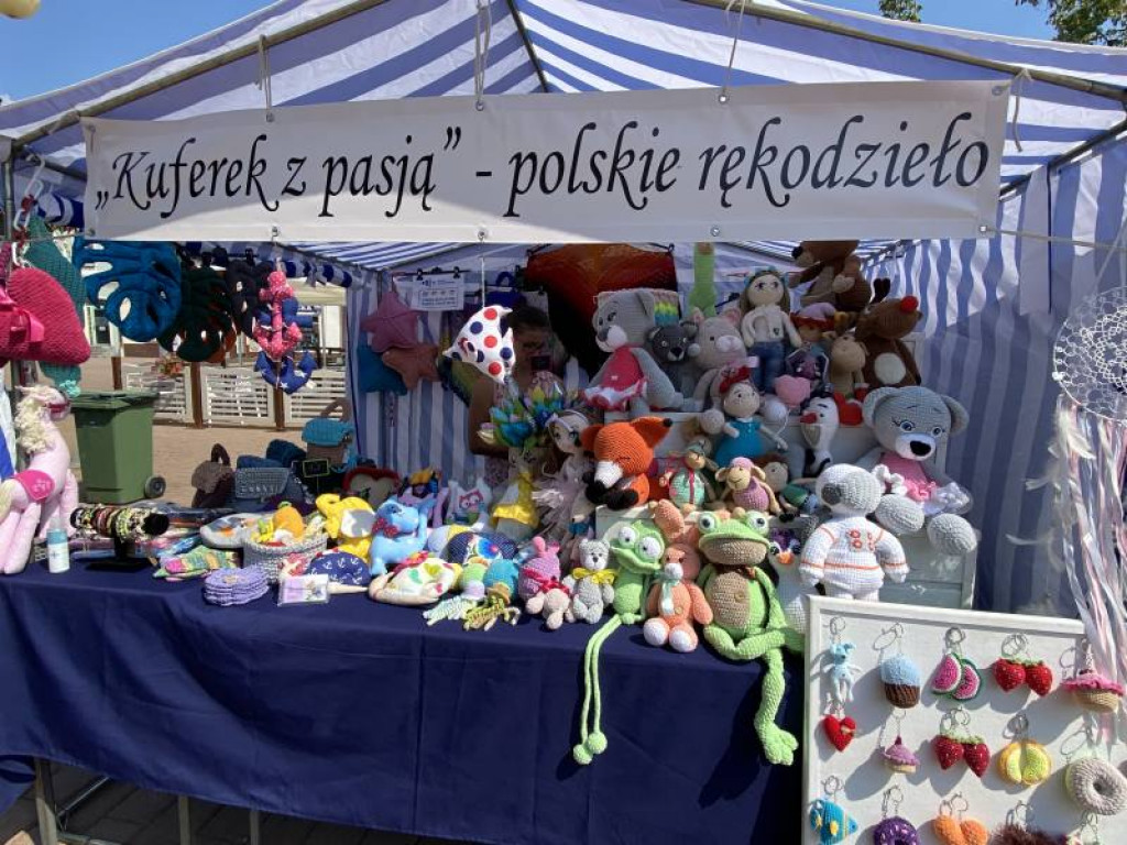 Plecionki, makramy, szydełkowe cuda. Festiwal rękodzieła i rzemiosła w Tarnobrzegu przyciągnął wystawców z różnych zakątków Polski [zdjęcia]