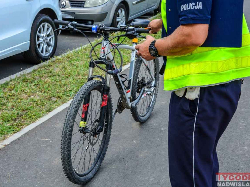 Potrącenie 8-letniego dziecka przez rowerzystę nad Jeziorem Tarnobrzeskim [zdjęcia]
