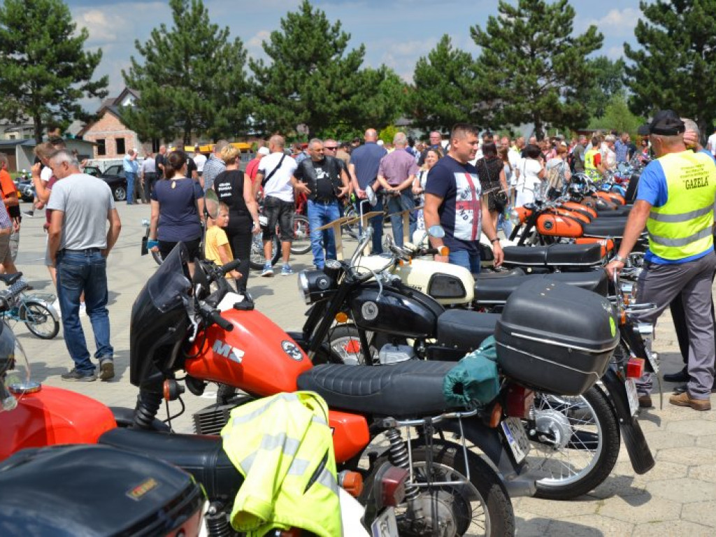 Motocyklowy zlot w Grębowie [zdjęcia]