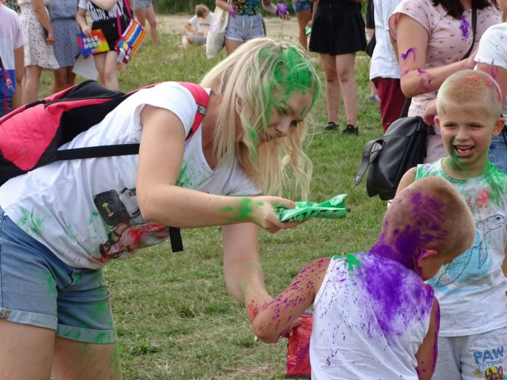 Holi Święto Kolorów nad Jeziorem Tarnobrzeskim [zdjęcia]