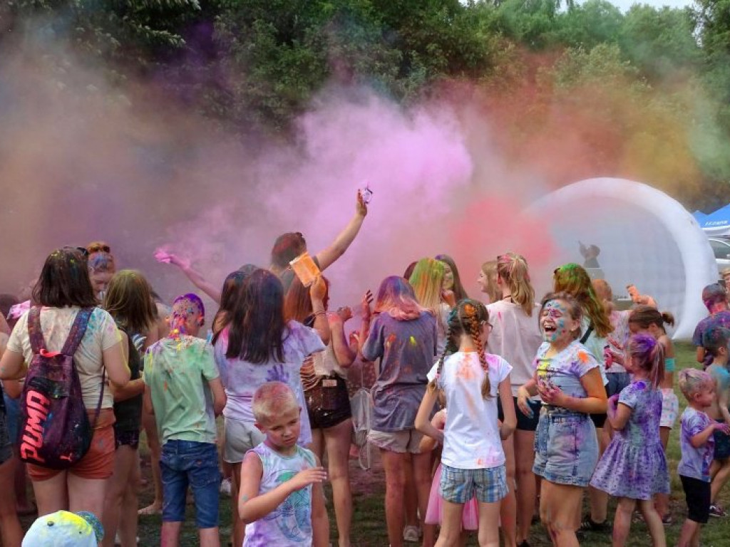Holi Święto Kolorów nad Jeziorem Tarnobrzeskim [zdjęcia]