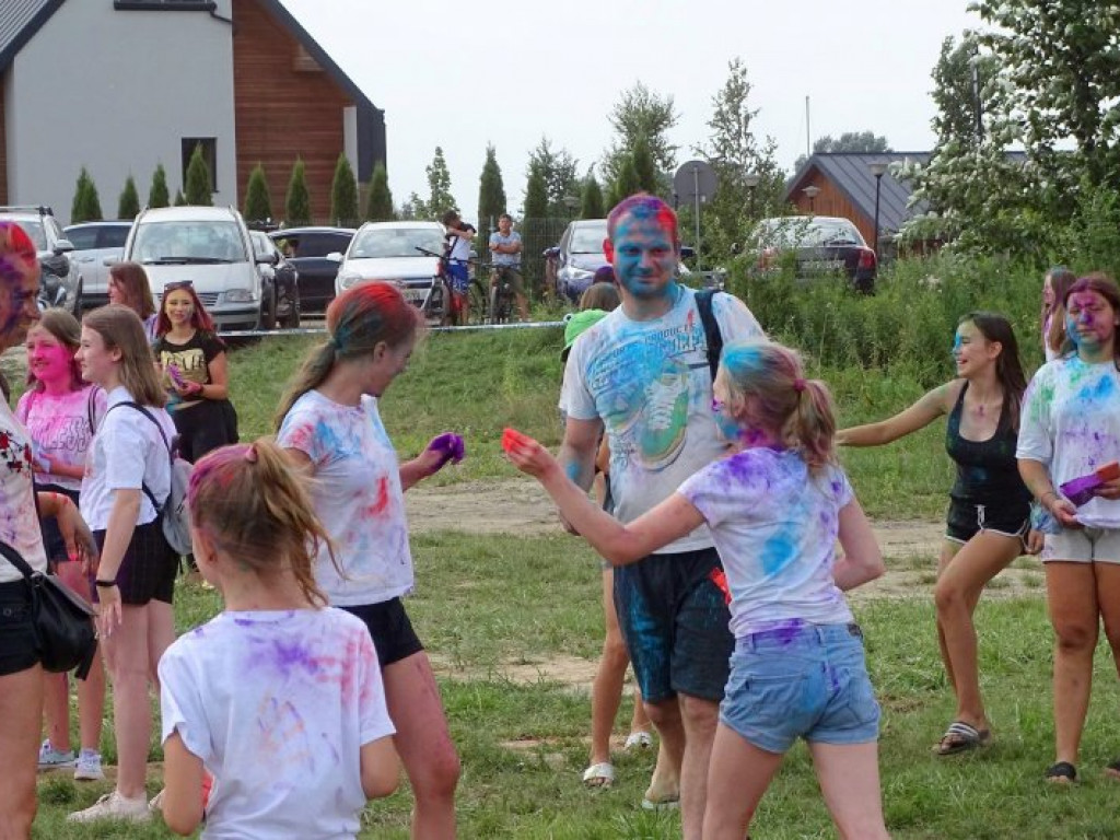 Holi Święto Kolorów nad Jeziorem Tarnobrzeskim [zdjęcia]