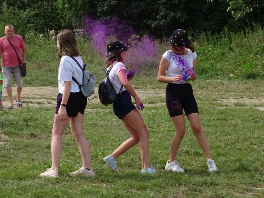 Holi Święto Kolorów nad Jeziorem Tarnobrzeskim [zdjęcia]