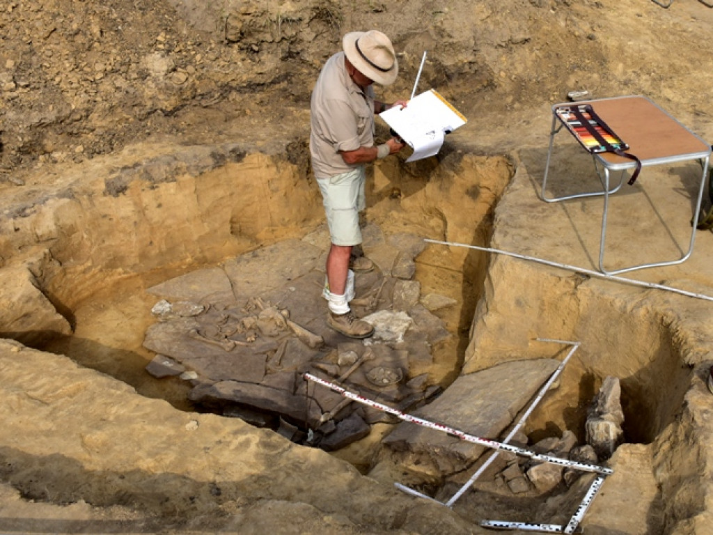 Prehistoryczne groby, w tym z epoki brązu - wyjątkowe odkrycia w Wilczycach [zdjęcia]