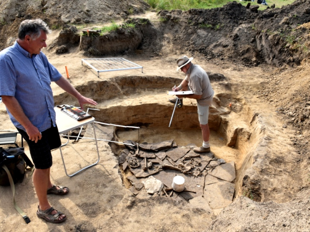 Prehistoryczne groby, w tym z epoki brązu - wyjątkowe odkrycia w Wilczycach [zdjęcia]