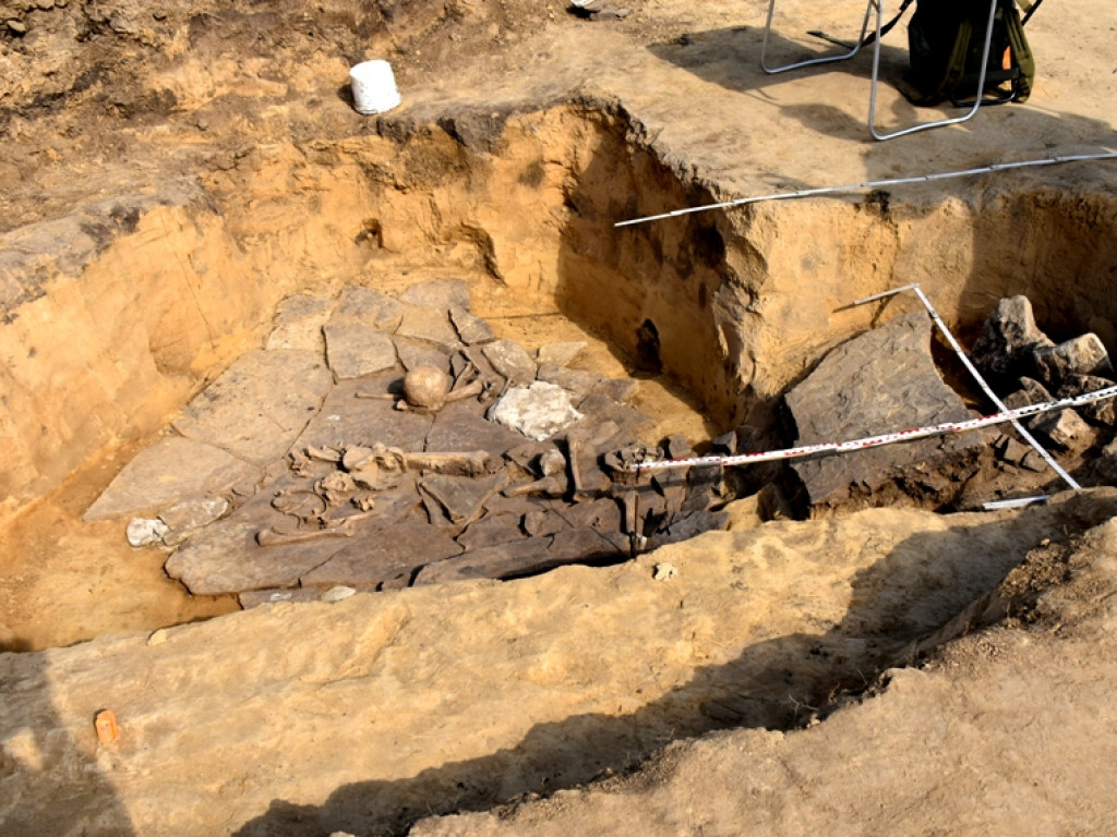 Prehistoryczne groby, w tym z epoki brązu - wyjątkowe odkrycia w Wilczycach [zdjęcia]