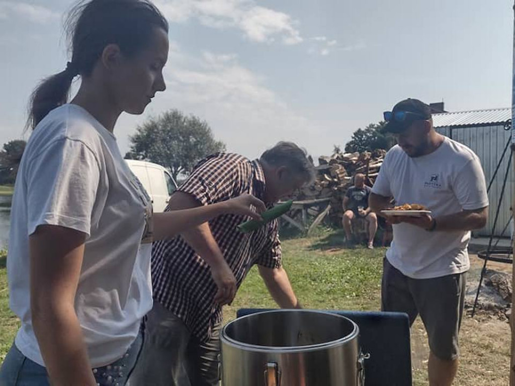 Gorzyce. Łowienie, gotowanie i świetna zabawa z nagrodami. Święto Ryby w Motyczu Poduchownym [zdjęcia]
