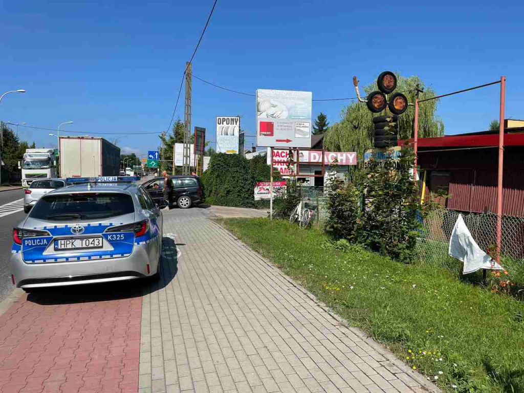Tarnobrzeg. Wyjeżdżając z posesji potrącił 73-letnią rowerzystkę [zdjęcia]