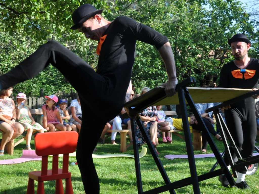 Festiwal teatralny dla najmłodszych w Dąbiu [zdjęcia]