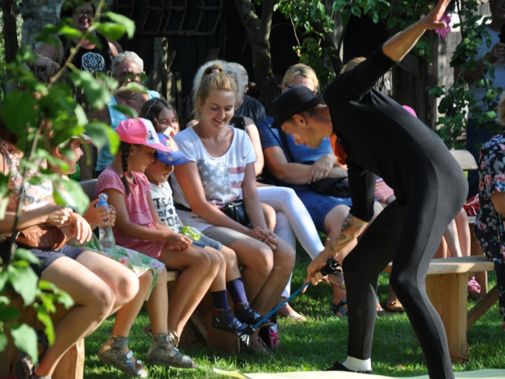 Festiwal teatralny dla najmłodszych w Dąbiu [zdjęcia]