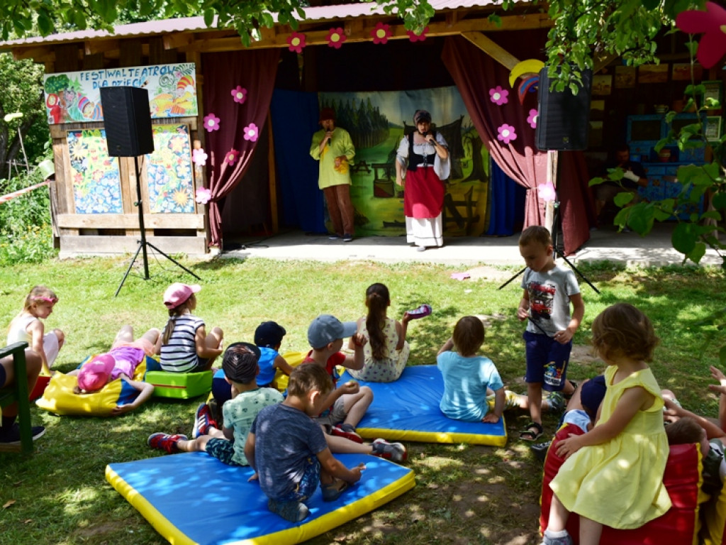 Festiwal teatralny dla najmłodszych w Dąbiu [zdjęcia]