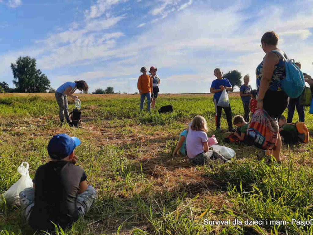 Staszów. Fundacja PasjoDzielnia zorganizowała survivalowy weekend dla dzieci i mam [zdjęcia]