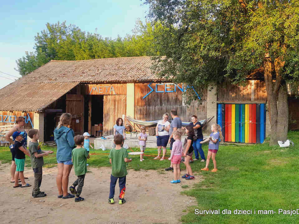 Staszów. Fundacja PasjoDzielnia zorganizowała survivalowy weekend dla dzieci i mam [zdjęcia]