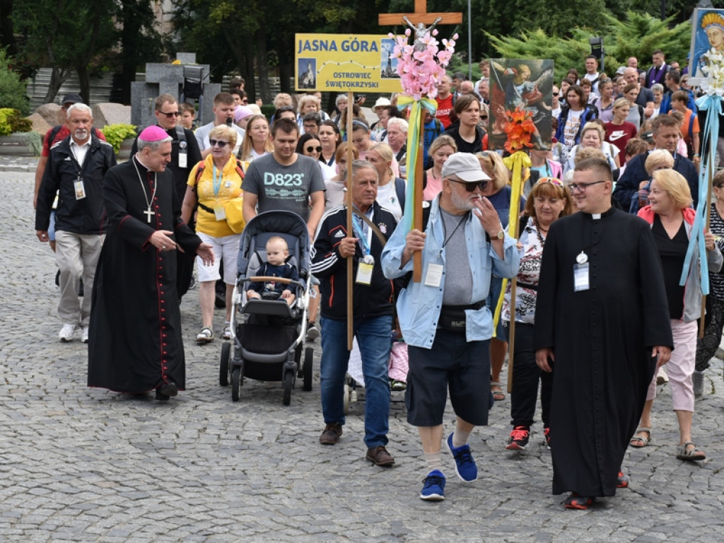 Sandomierz. Pątnicy już na szlaku [zdjęcia]