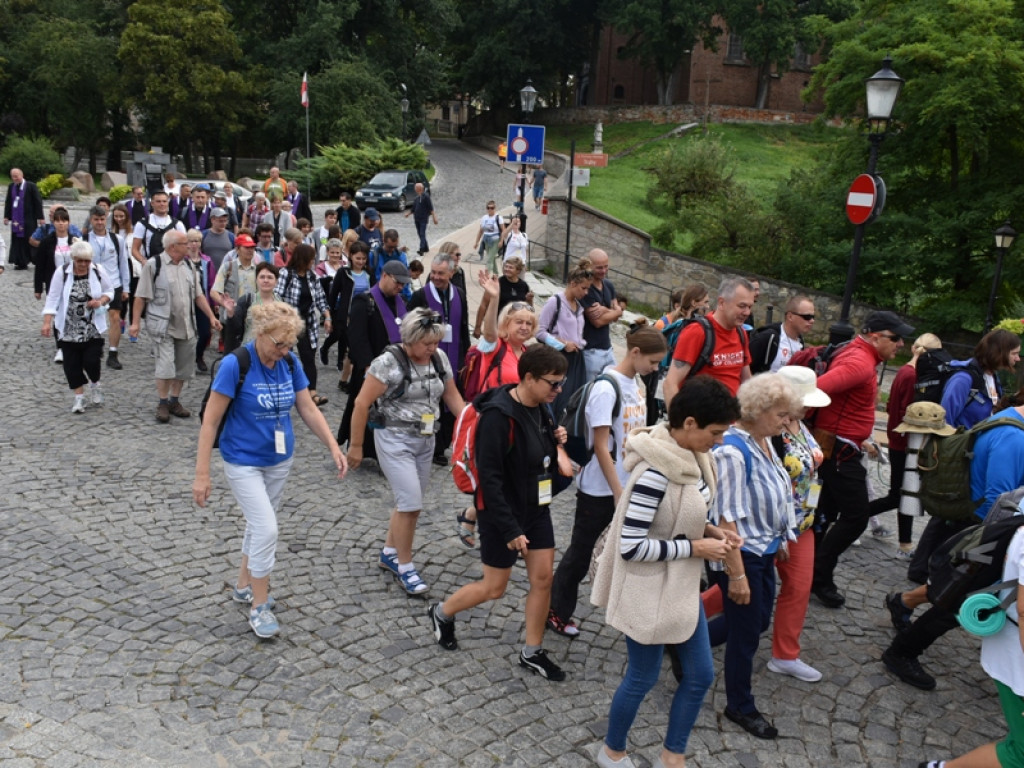 Sandomierz. Pątnicy już na szlaku [zdjęcia]