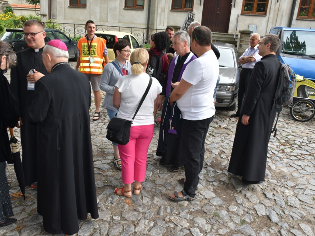 Sandomierz. Pątnicy już na szlaku [zdjęcia]