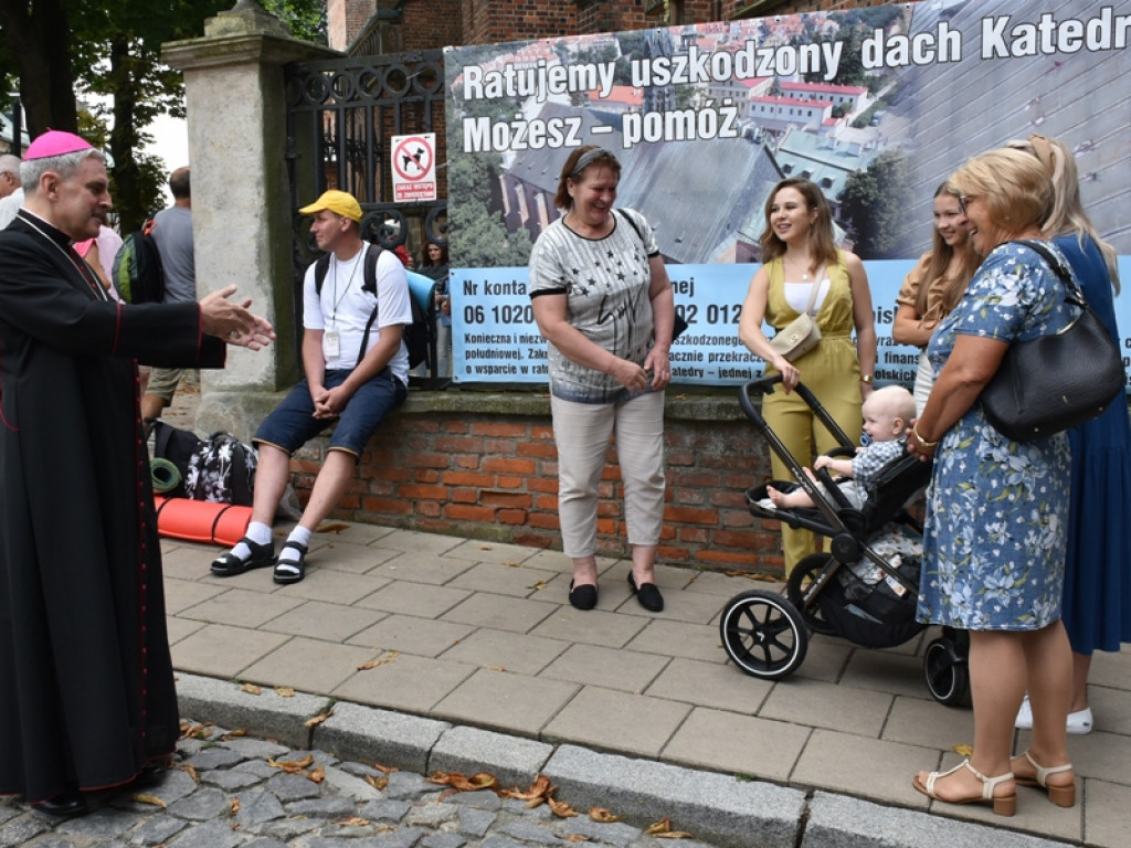 Sandomierz. Pątnicy już na szlaku [zdjęcia]