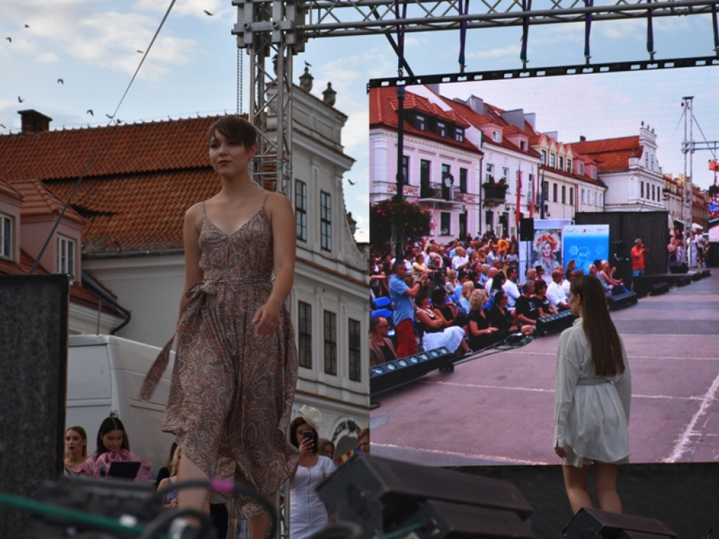 Sandomierz stolicą polskiej mody. Wielki pokaz na zakończenie Nadwiślańskiego Fashion Week [zdjęcia]