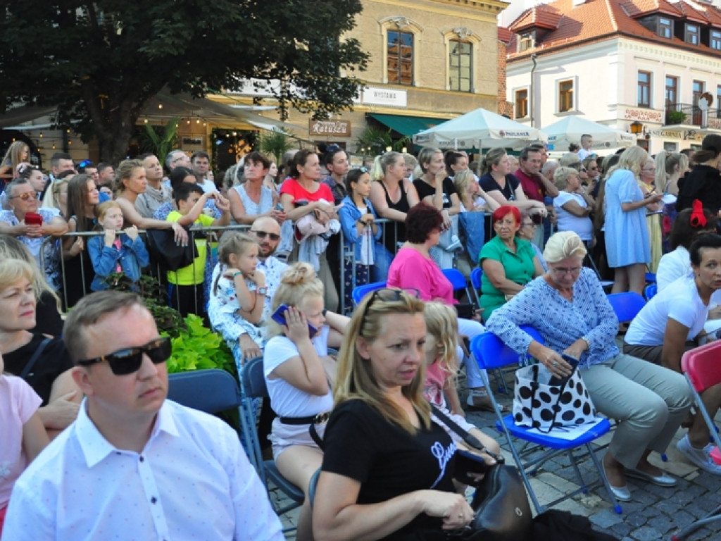Sandomierz stolicą polskiej mody. Wielki pokaz na zakończenie Nadwiślańskiego Fashion Week [zdjęcia]