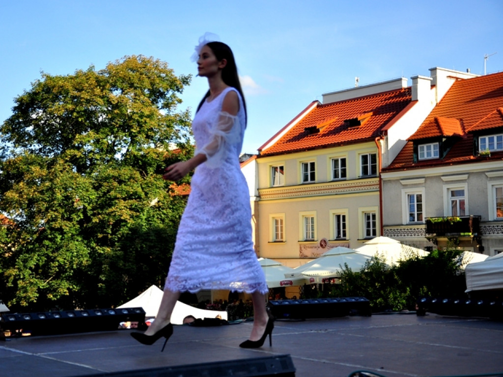 Sandomierz stolicą polskiej mody. Wielki pokaz na zakończenie Nadwiślańskiego Fashion Week [zdjęcia]