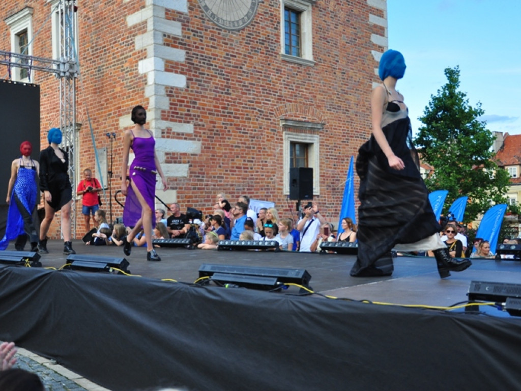 Sandomierz stolicą polskiej mody. Wielki pokaz na zakończenie Nadwiślańskiego Fashion Week [zdjęcia]