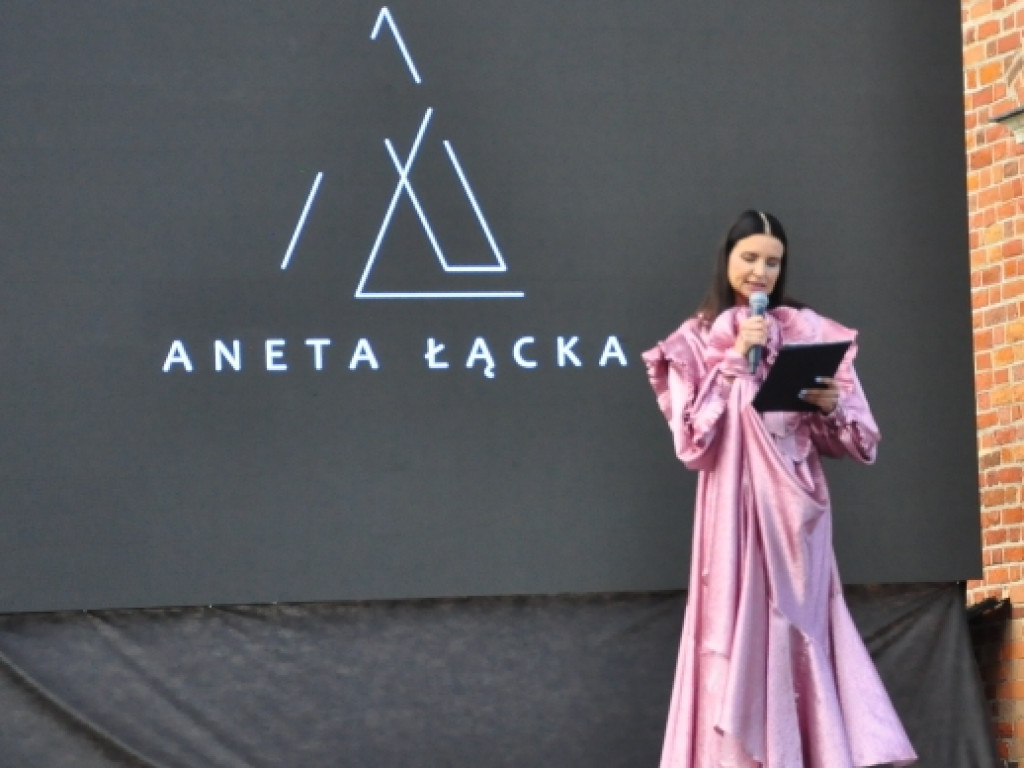 Sandomierz stolicą polskiej mody. Wielki pokaz na zakończenie Nadwiślańskiego Fashion Week [zdjęcia]