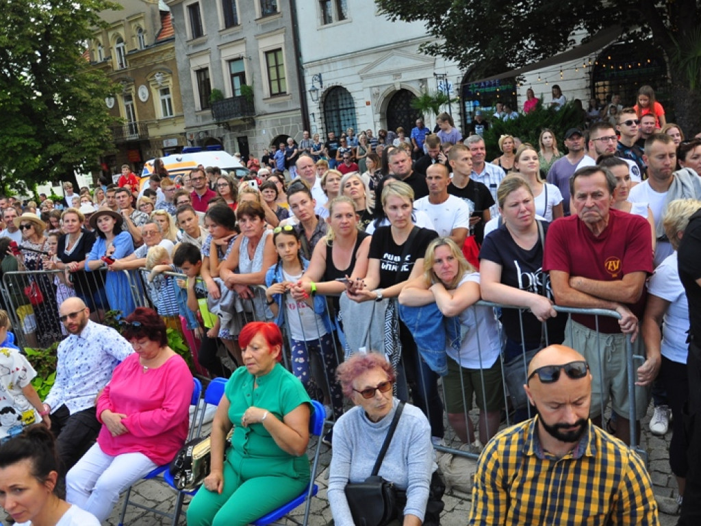 Sandomierz stolicą polskiej mody. Wielki pokaz na zakończenie Nadwiślańskiego Fashion Week [zdjęcia]