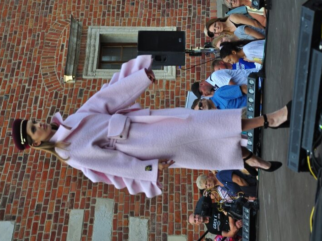 Sandomierz stolicą polskiej mody. Wielki pokaz na zakończenie Nadwiślańskiego Fashion Week [zdjęcia]