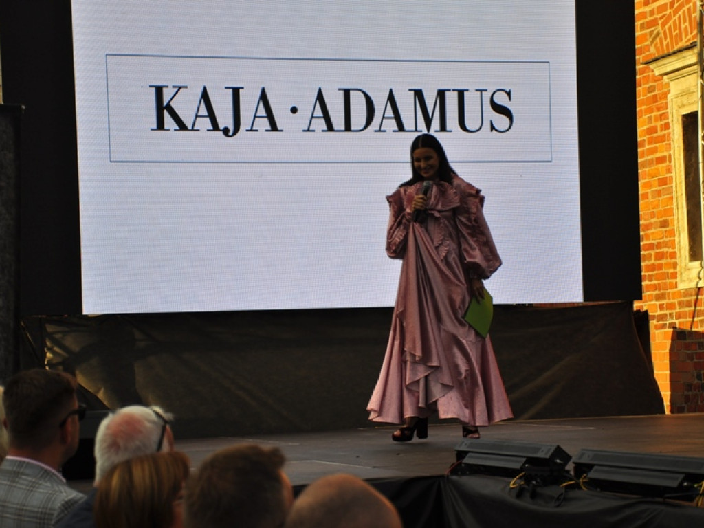 Sandomierz stolicą polskiej mody. Wielki pokaz na zakończenie Nadwiślańskiego Fashion Week [zdjęcia]