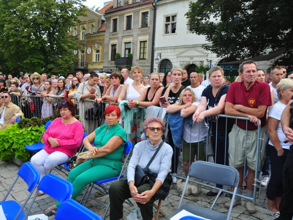 Sandomierz stolicą polskiej mody. Wielki pokaz na zakończenie Nadwiślańskiego Fashion Week [zdjęcia]