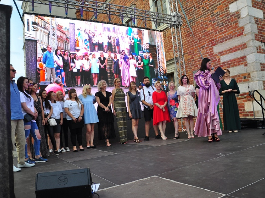 Sandomierz stolicą polskiej mody. Wielki pokaz na zakończenie Nadwiślańskiego Fashion Week [zdjęcia]