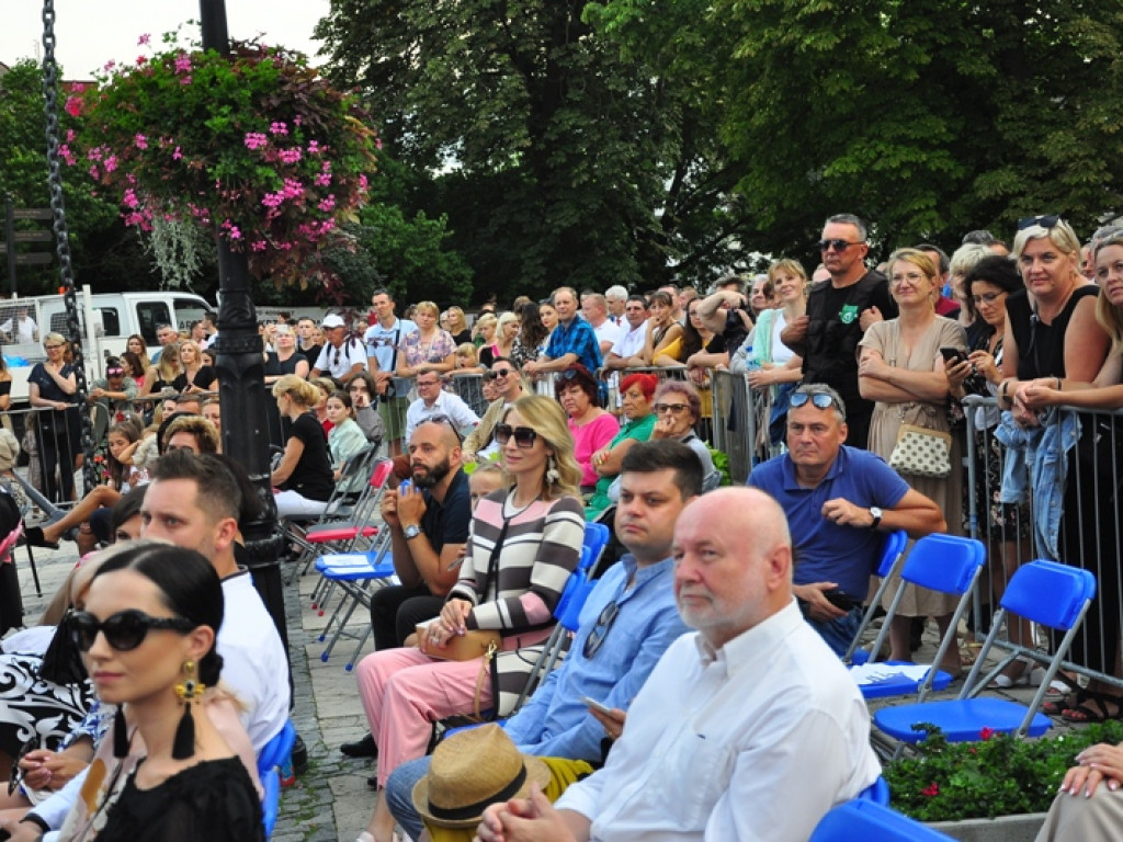 Sandomierz stolicą polskiej mody. Wielki pokaz na zakończenie Nadwiślańskiego Fashion Week [zdjęcia]