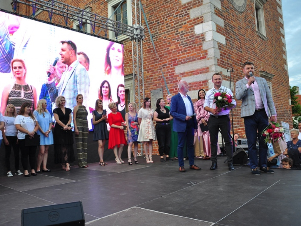 Sandomierz stolicą polskiej mody. Wielki pokaz na zakończenie Nadwiślańskiego Fashion Week [zdjęcia]