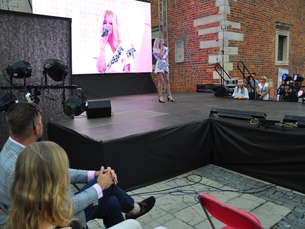Sandomierz stolicą polskiej mody. Wielki pokaz na zakończenie Nadwiślańskiego Fashion Week [zdjęcia]