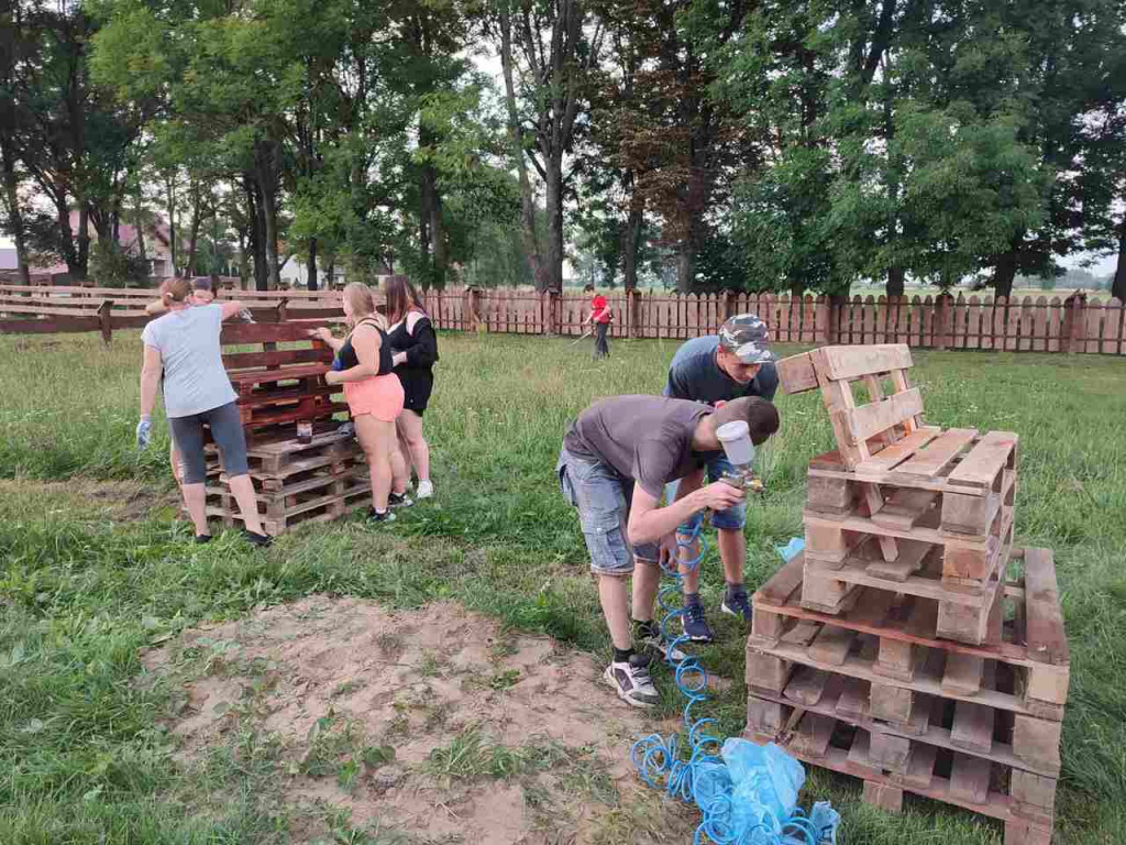 Baranów Sandomierski. Cuda z recyklingu powstają w Dymitrowie Małym [zdjęcia]