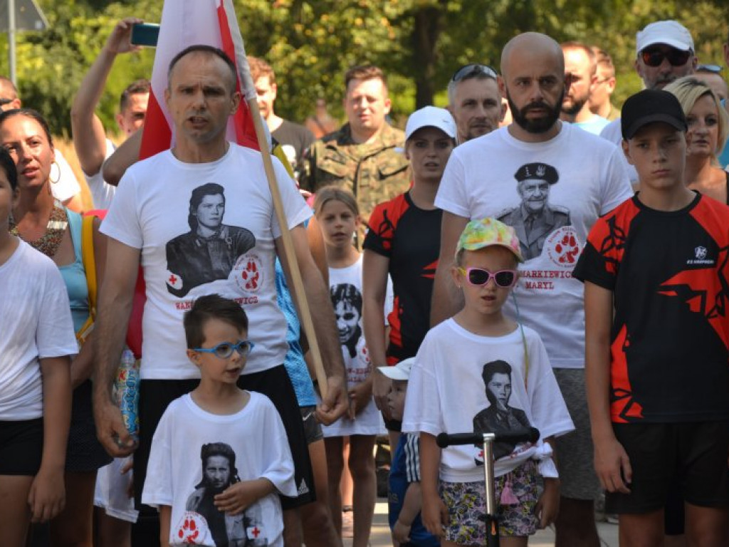 W Tarnobrzegu biegiem Wilczym Tropem upamiętnili żołnierzy wyklętych [zdjęcia]