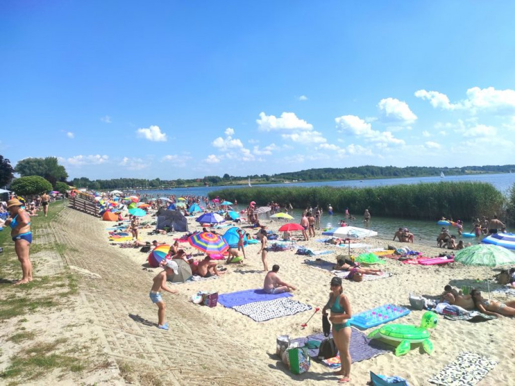 Tłumy nad Jeziorem Tarnobrzeskim. To była rekordowa niedziela [zdjęcia]