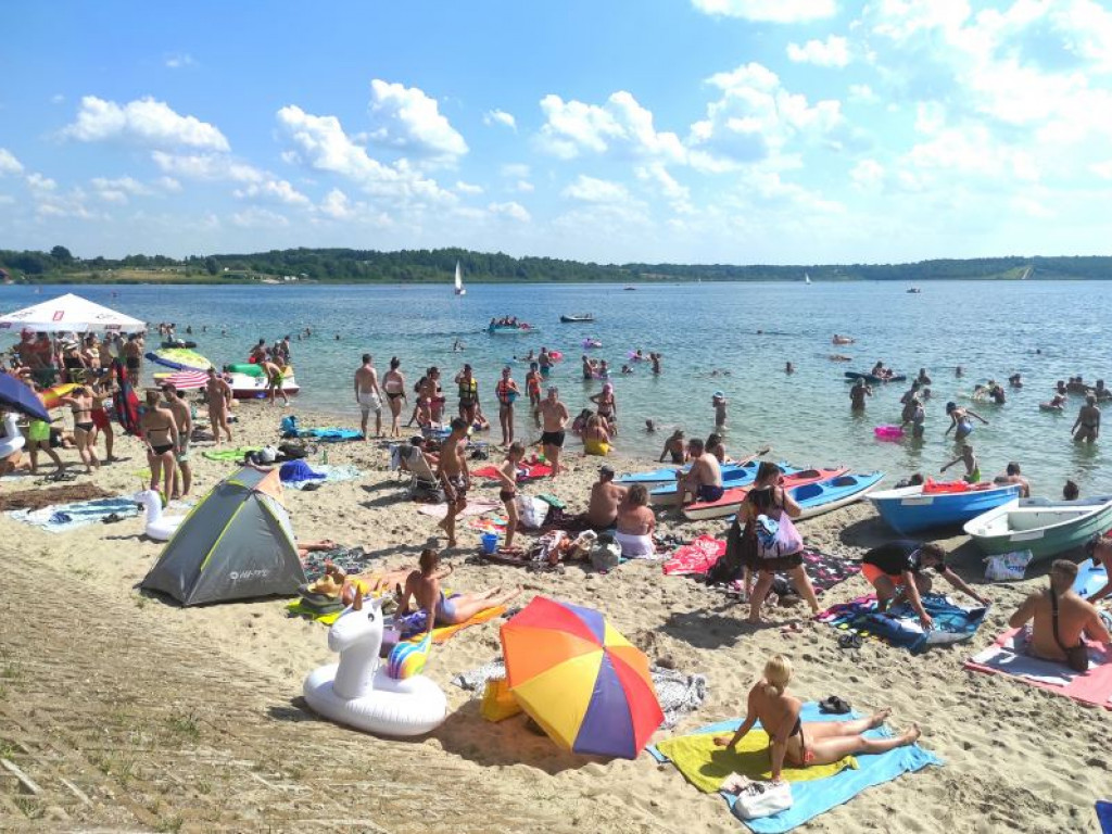 Tłumy nad Jeziorem Tarnobrzeskim. To była rekordowa niedziela [zdjęcia]