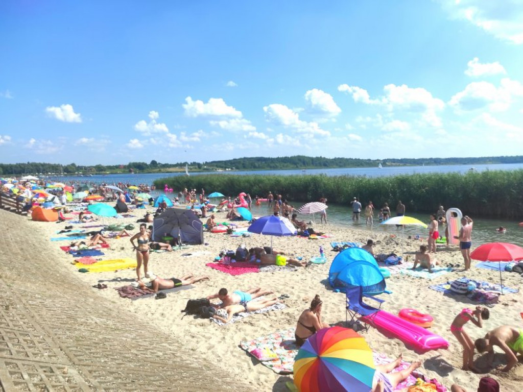 Tłumy nad Jeziorem Tarnobrzeskim. To była rekordowa niedziela [zdjęcia]