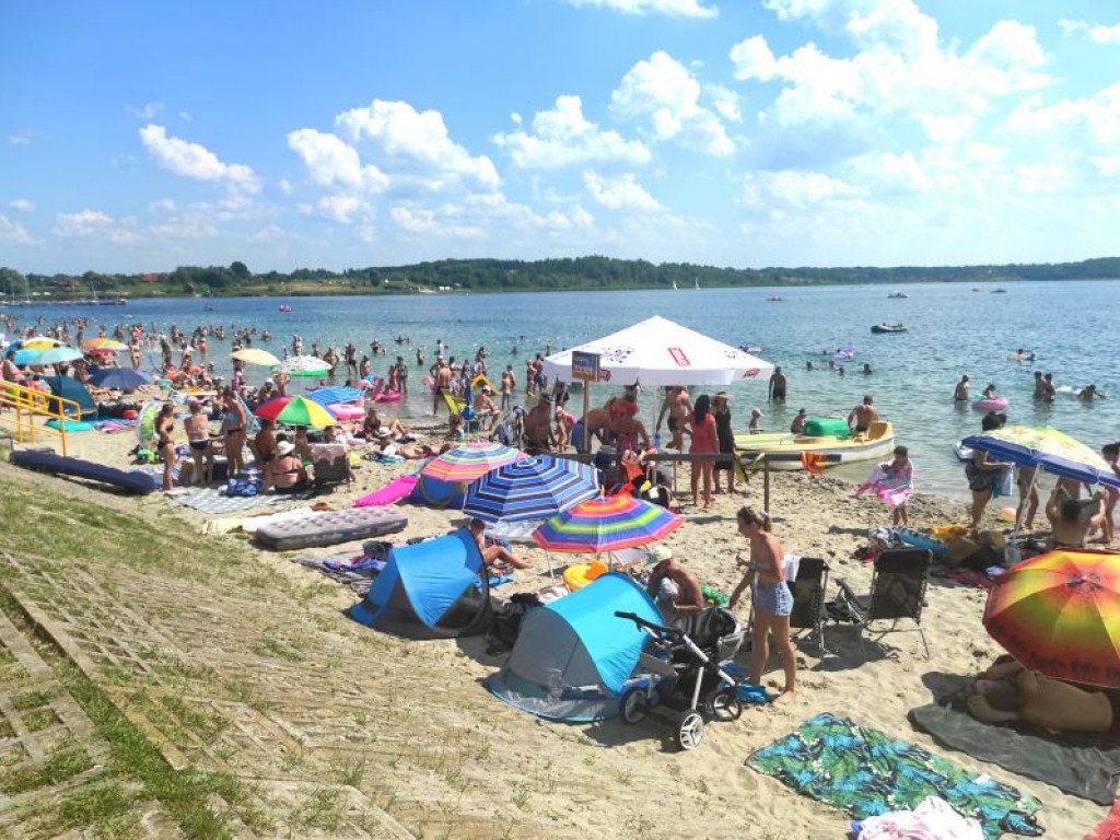 Tłumy nad Jeziorem Tarnobrzeskim. To była rekordowa niedziela [zdjęcia]