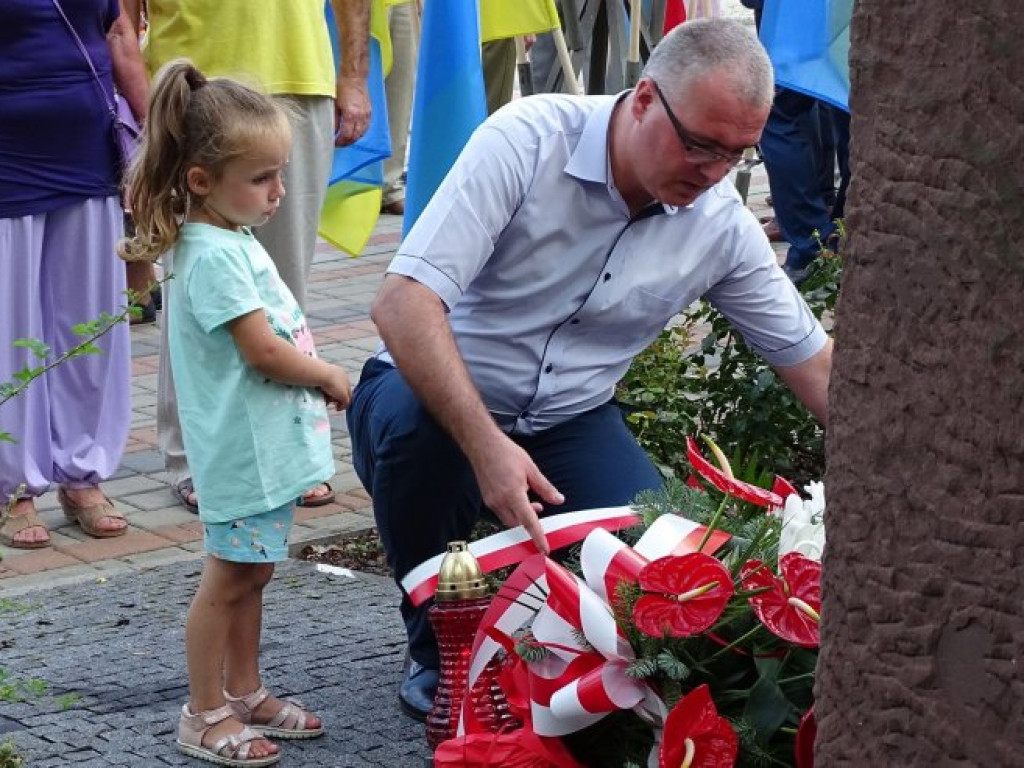 Tarnobrzeg. Radośnie uczcili patriotyczną rocznicę [zdjęcia]