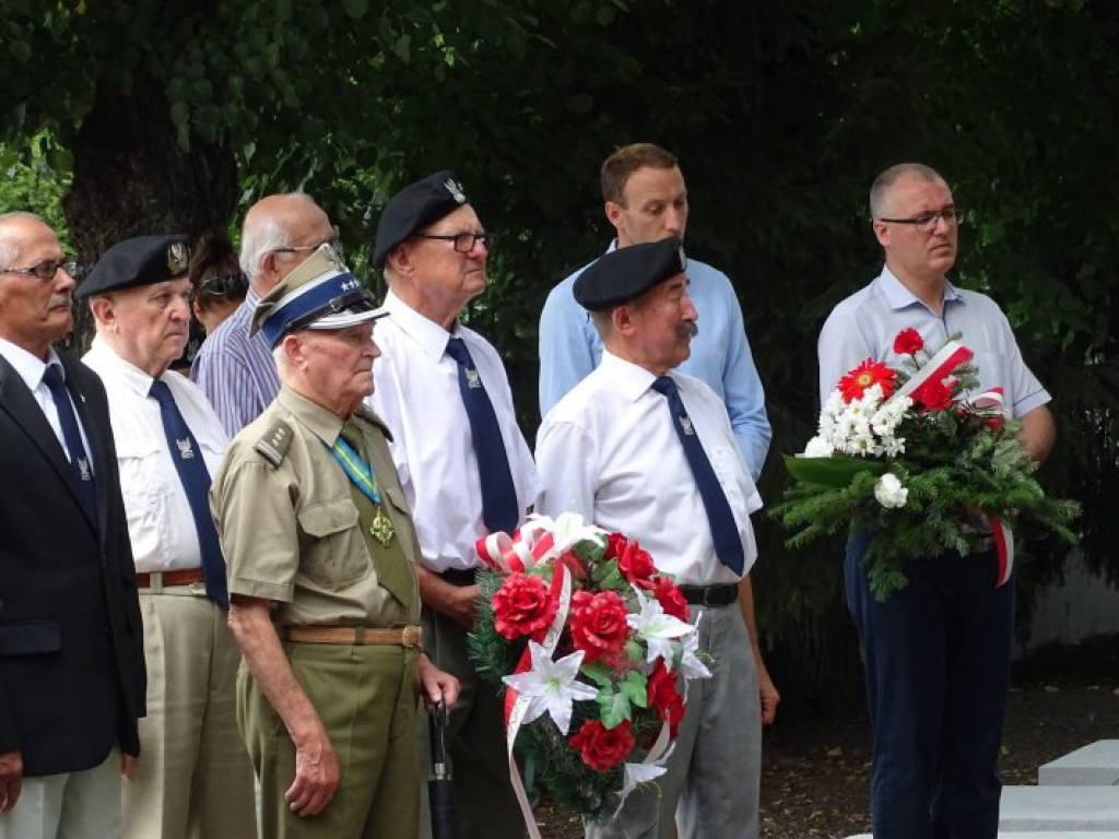 Tarnobrzeg. Radośnie uczcili patriotyczną rocznicę [zdjęcia]