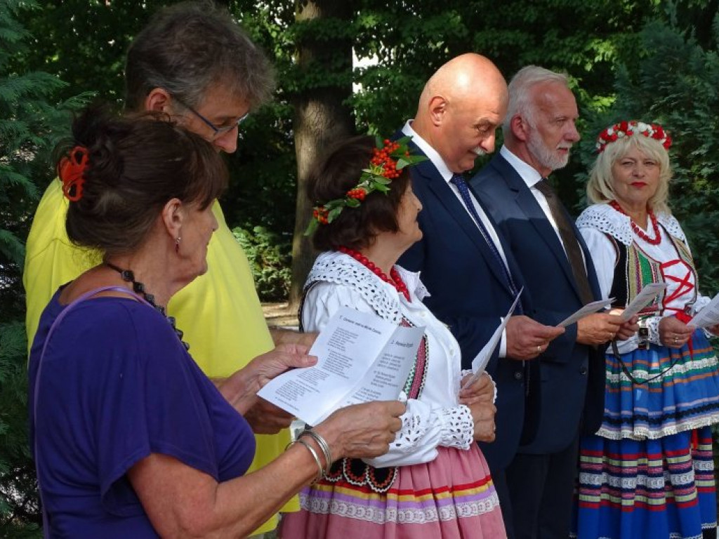 Tarnobrzeg. Radośnie uczcili patriotyczną rocznicę [zdjęcia]