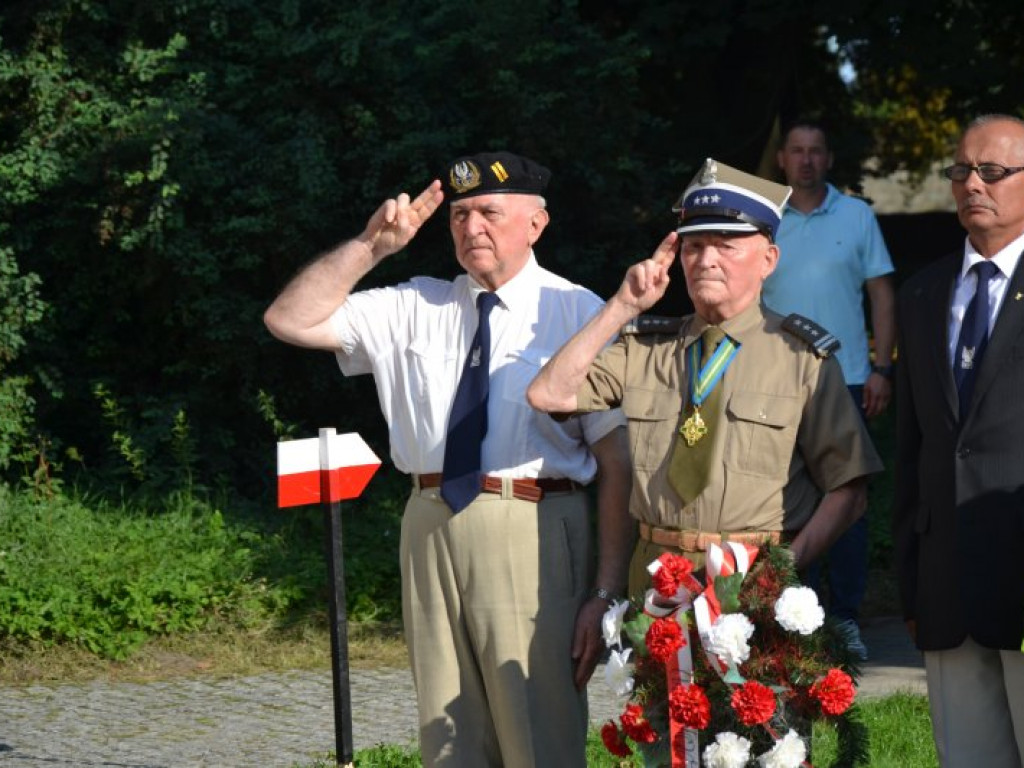 Tarnobrzeg. Radośnie uczcili patriotyczną rocznicę [zdjęcia]