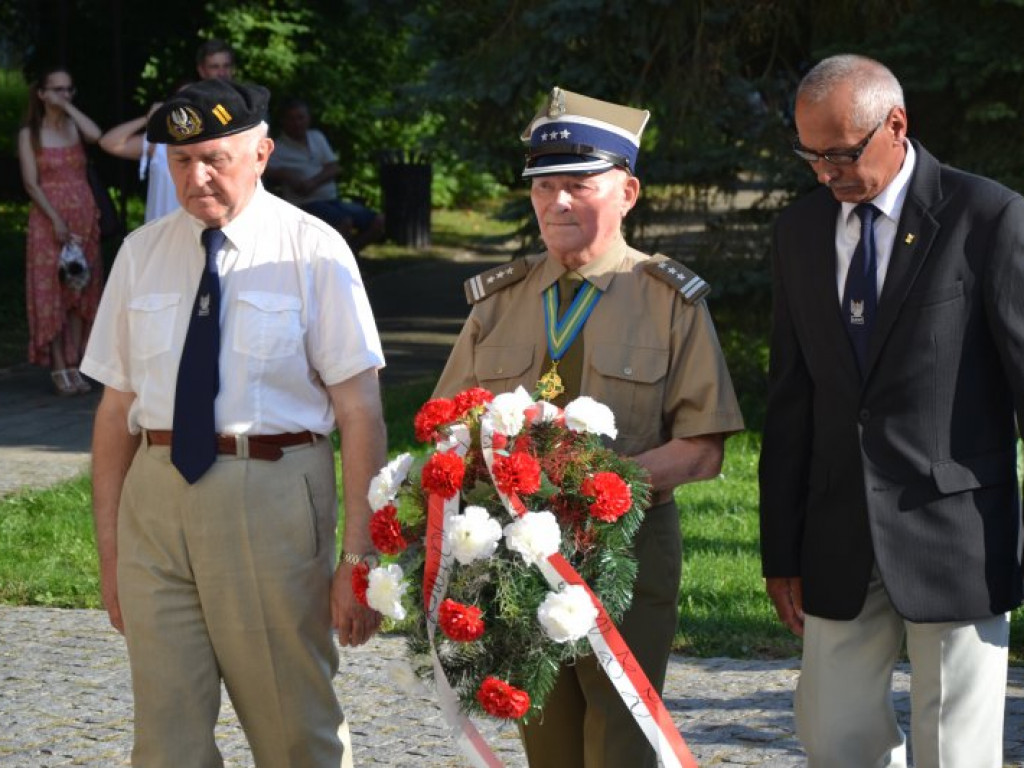 Tarnobrzeg. Radośnie uczcili patriotyczną rocznicę [zdjęcia]