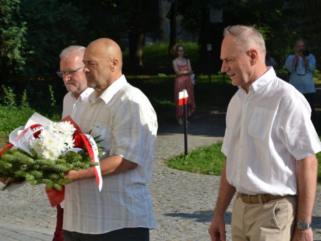 Tarnobrzeg. Radośnie uczcili patriotyczną rocznicę [zdjęcia]