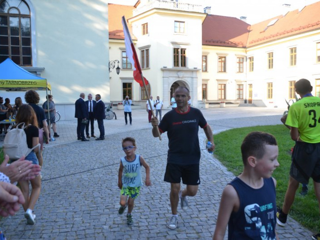 Tarnobrzeg. Radośnie uczcili patriotyczną rocznicę [zdjęcia]