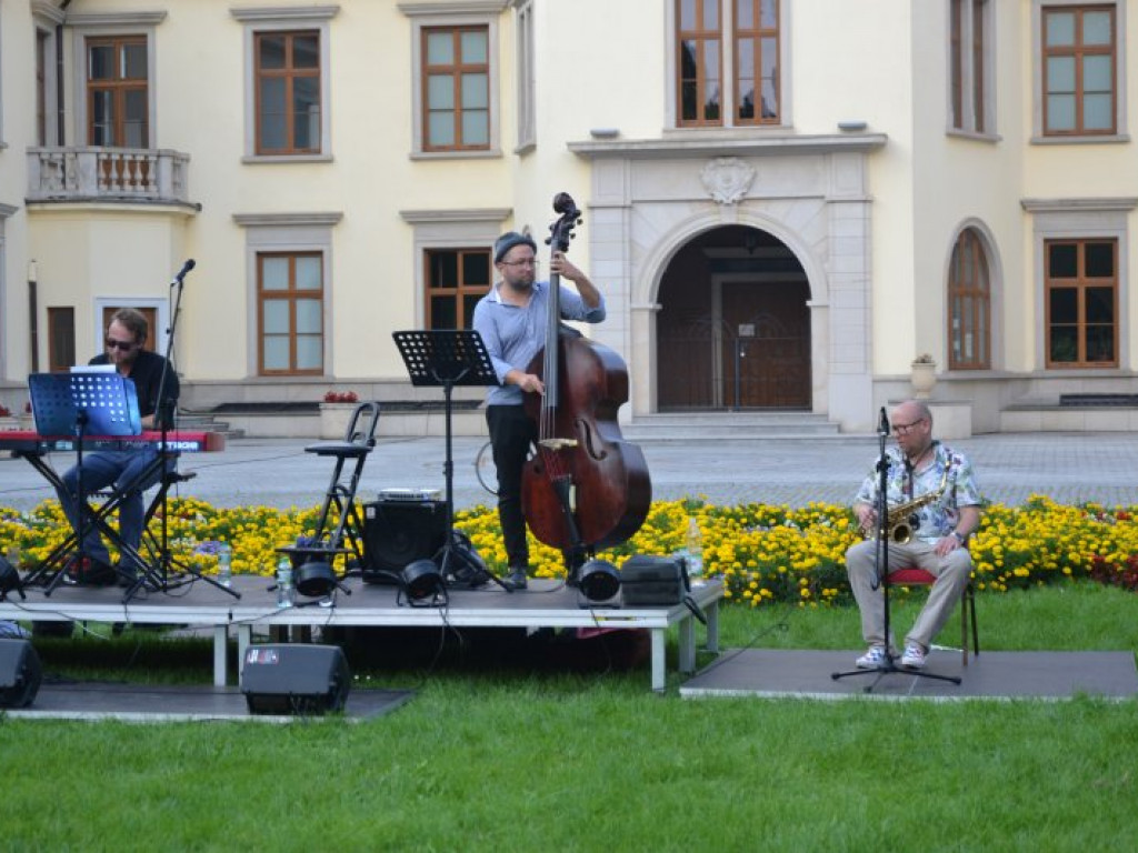 Tarnobrzeg. Muzyczna uczta w parku dzikowskim [zdjęcia]