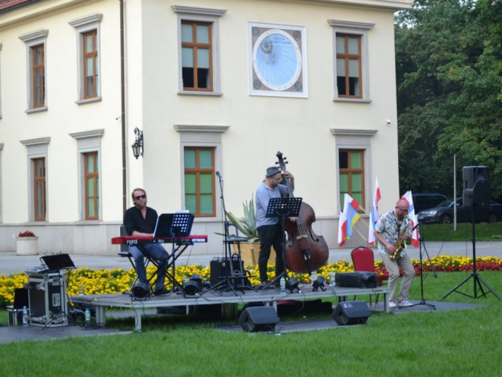 Tarnobrzeg. Muzyczna uczta w parku dzikowskim [zdjęcia]